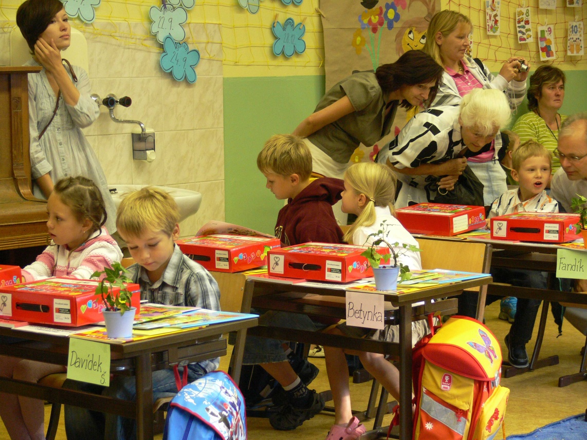 Prvniskolniden15.jpg